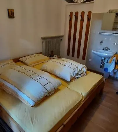 Ferienwohnung Hof am Brunnen Girlan Exterior foto